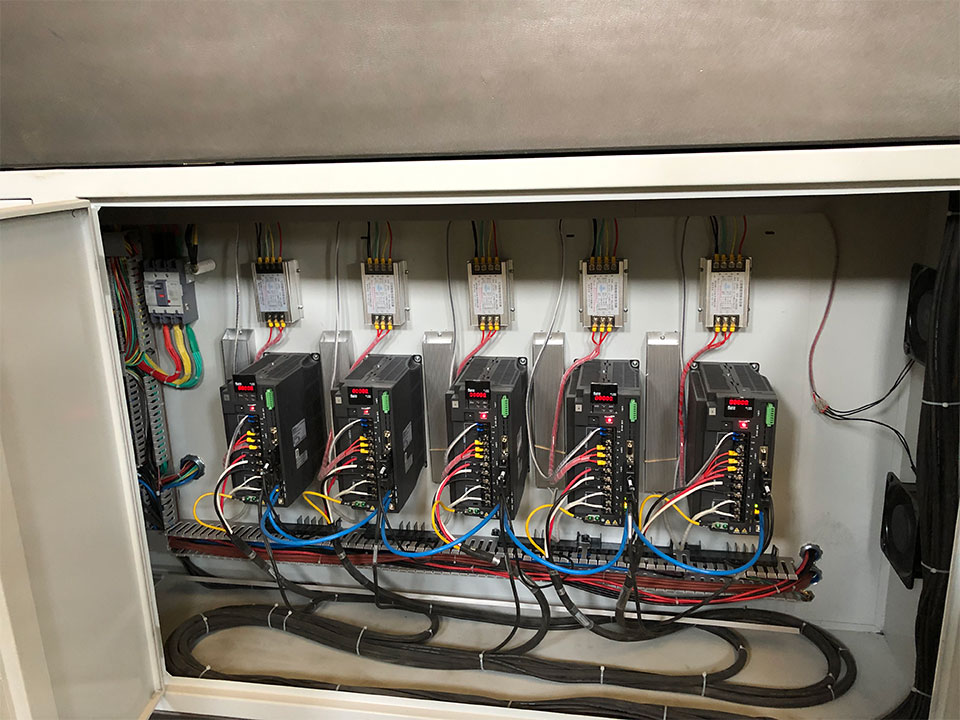 厚片吸塑機獨立電箱